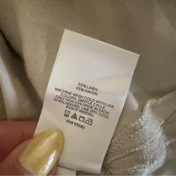 EXPRESS Linen Blend Neutral Beige Puff Sleeve Button Down Top Sz S - Picture 7 of 7